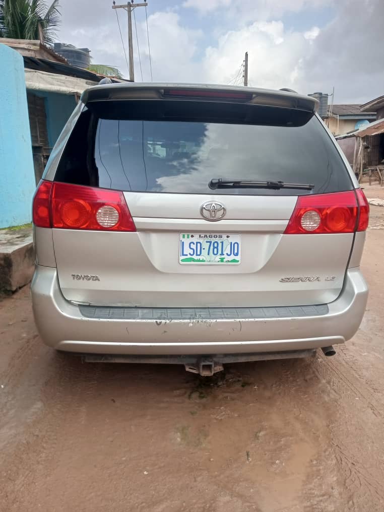 Toyota Sienna
